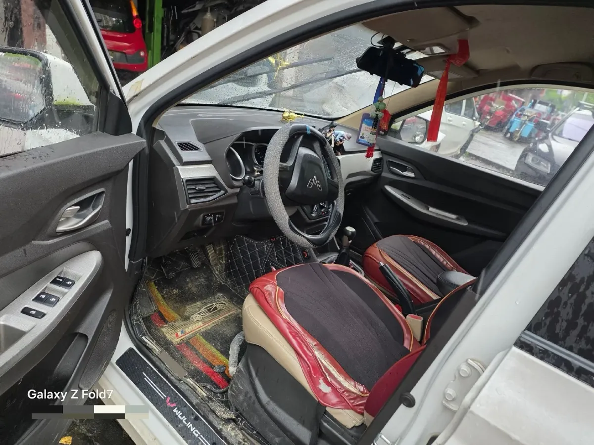 2018 WuLing HongGuang 1.5L 105HP L4 5MT,autocango,china used car exporter,china ev exporter,chinese used car exporter,chinese used ev exporter