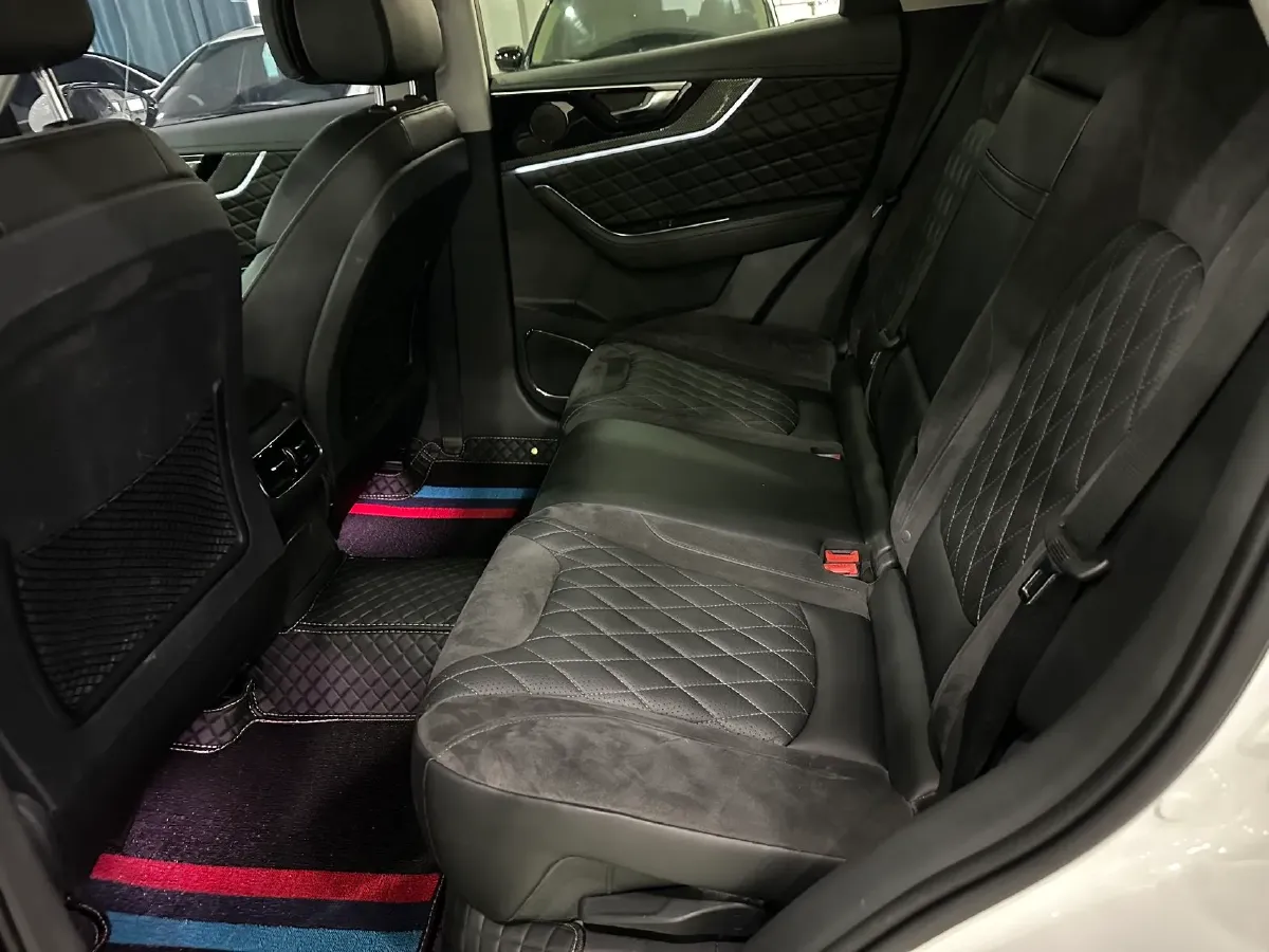 2019 HongQi HS5 2.0T 224HP L4 6AT,autocango,china used car exporter,china ev exporter,chinese used car exporter,chinese used ev exporter