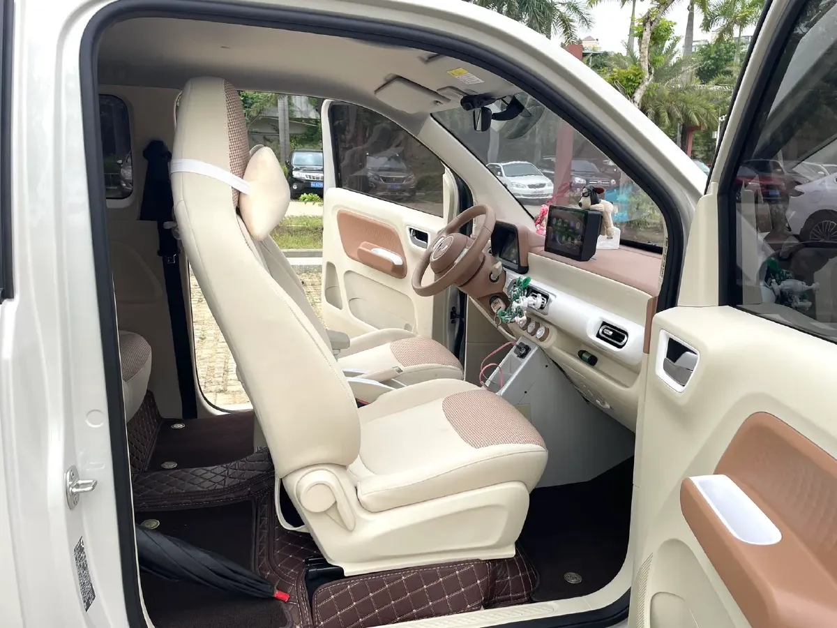 2024 WuLing HongGuang MINI EV BEV 17.3KWH,autocango,china used car exporter,china ev exporter,chinese used car exporter,chinese used ev exporter