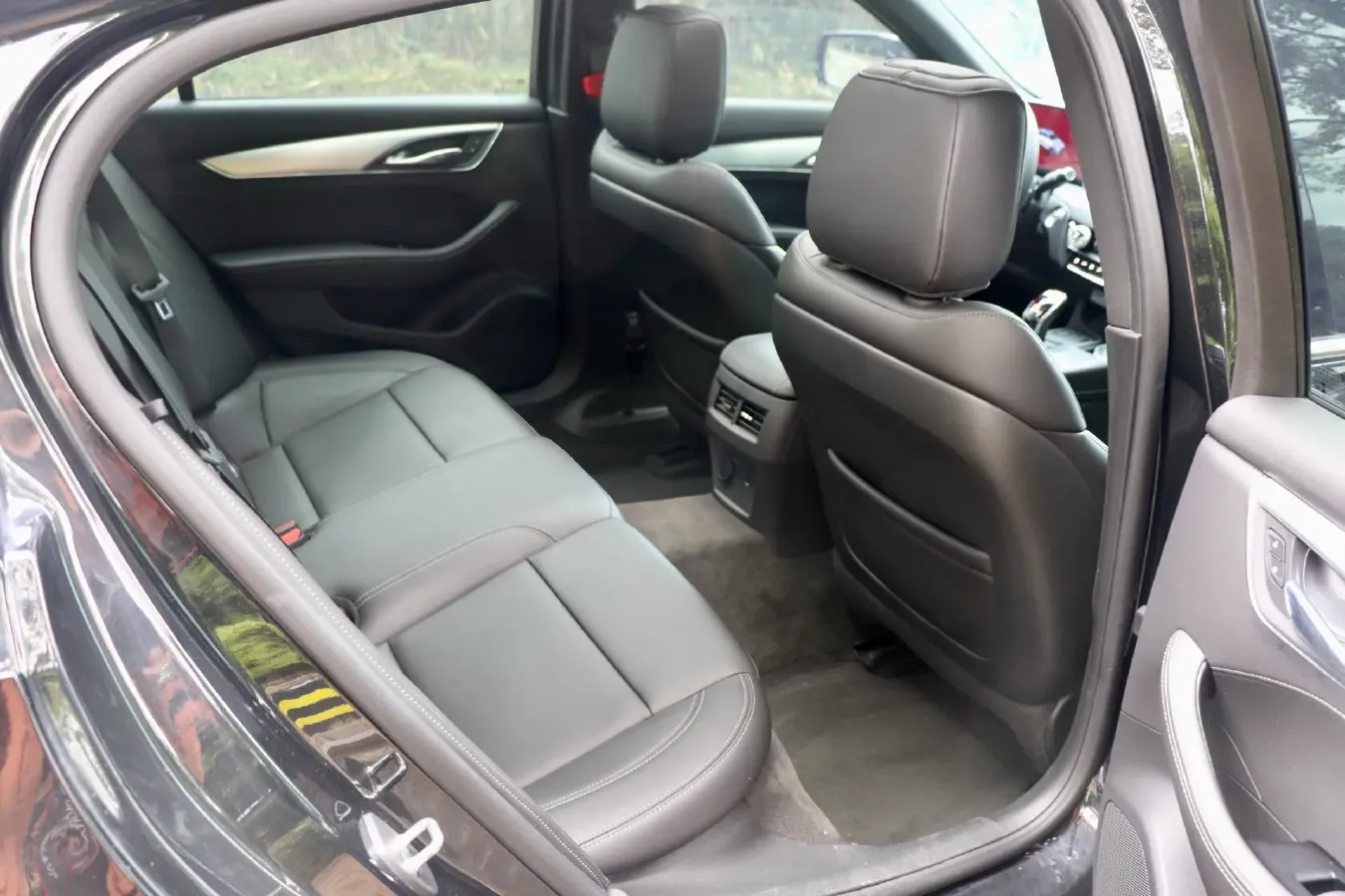 2024 Cadillac CT5 2.0T 237HP L4 10AT,autocango,china used car exporter,china ev exporter,chinese used car exporter,chinese used ev exporter