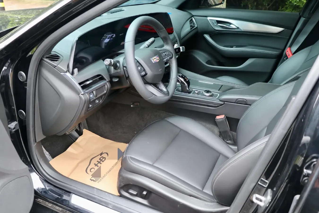 2024 Cadillac CT5 2.0T 237HP L4 10AT,autocango,china used car exporter,china ev exporter,chinese used car exporter,chinese used ev exporter