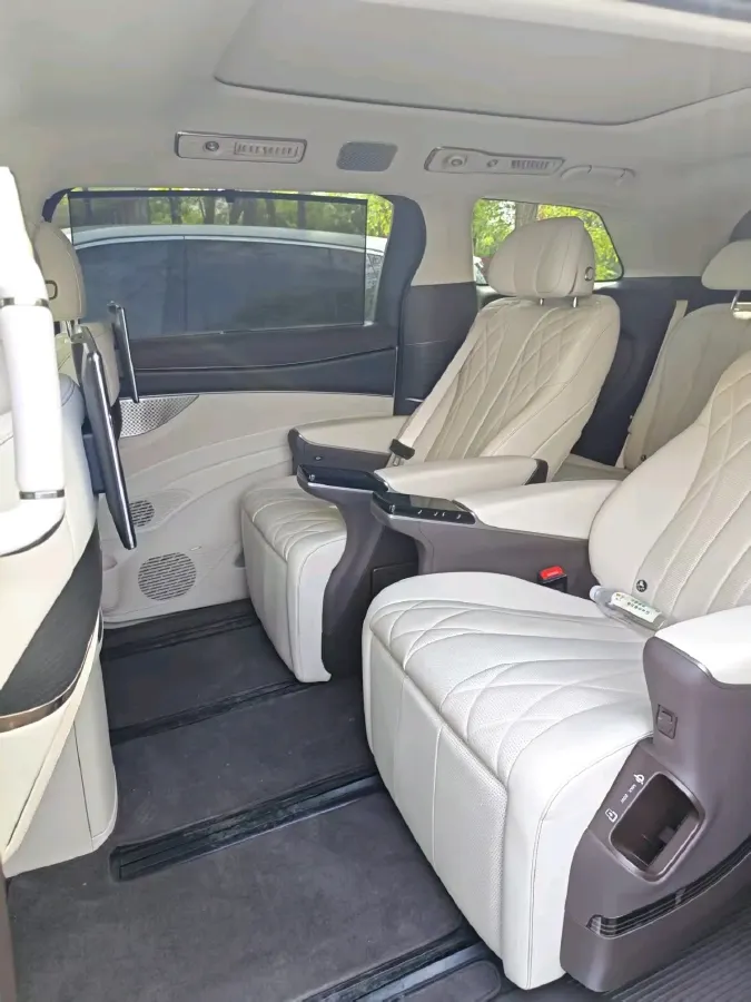 2025 Denza D9 1.5T 156HP L4 E-CVT PHEV 40KWH,autocango,china used car exporter,china ev exporter,chinese used car exporter,chinese used ev exporter