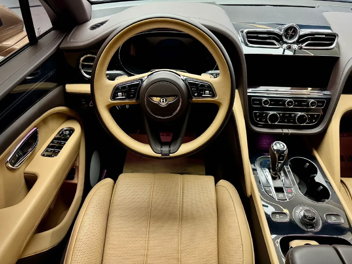 2023 Bentley Bentayga 4.0T 550HP V8 8AT,autocango,china used car exporter,china ev exporter,chinese used car exporter,chinese used ev exporter