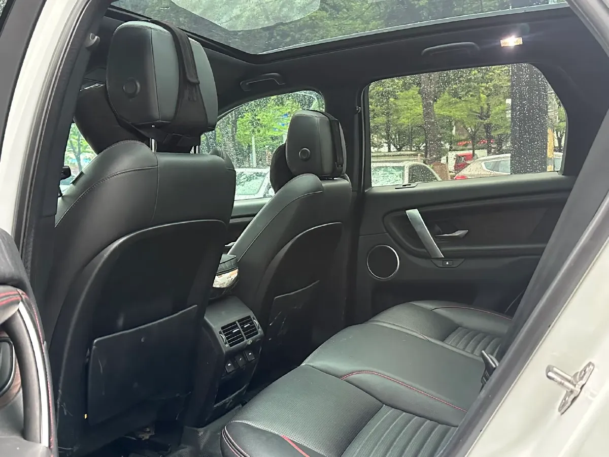 2022 Land Rover Discovery Sport 2.0T 249HP L4 9AT,autocango,china used car exporter,china ev exporter,chinese used car exporter,chinese used ev exporter