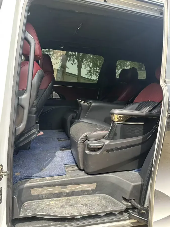 2023 GAC Trumpchi M8 2.0T 252HP L4 8AT,autocango,china used car exporter,china ev exporter,chinese used car exporter,chinese used ev exporter