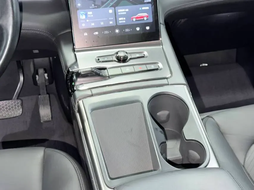 2019 NIO ES6 BEV 70KWH,autocango,china used car exporter,china ev exporter,chinese used car exporter,chinese used ev exporter