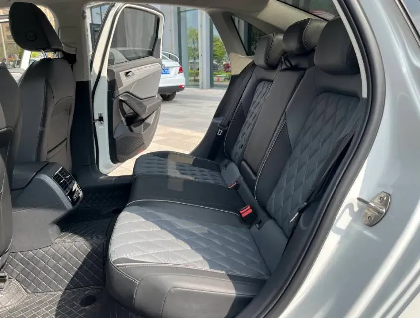 2024 Volkswagen Sagitar 1.5T 160HP L4 7DCT,autocango,china used car exporter,china ev exporter,chinese used car exporter,chinese used ev exporter