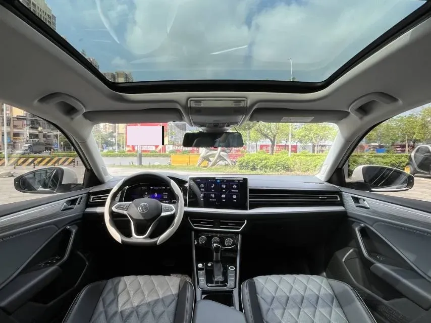 2024 Volkswagen Sagitar 1.5T 160HP L4 7DCT,autocango,china used car exporter,china ev exporter,chinese used car exporter,chinese used ev exporter