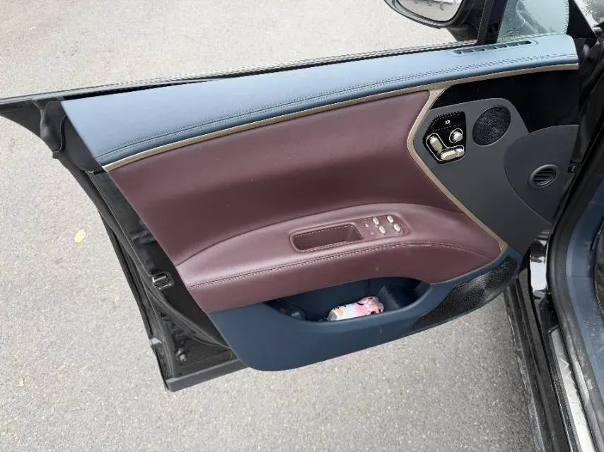 2025 Avatr 11 1.5T 156HP L4 REEV 39.05KWH,autocango,china used car exporter,china ev exporter,chinese used car exporter,chinese used ev exporter