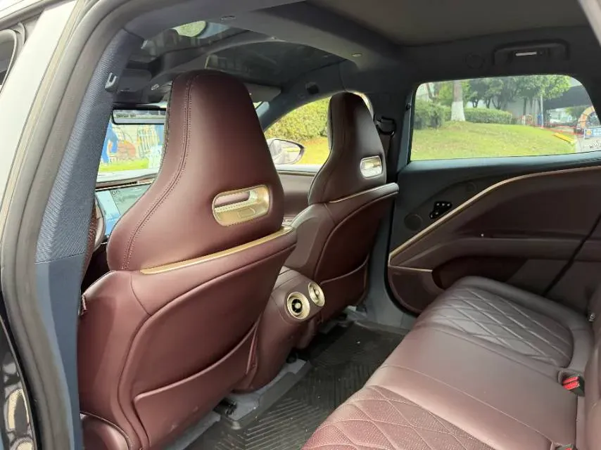 2025 Avatr 11 1.5T 156HP L4 REEV 39.05KWH,autocango,china used car exporter,china ev exporter,chinese used car exporter,chinese used ev exporter