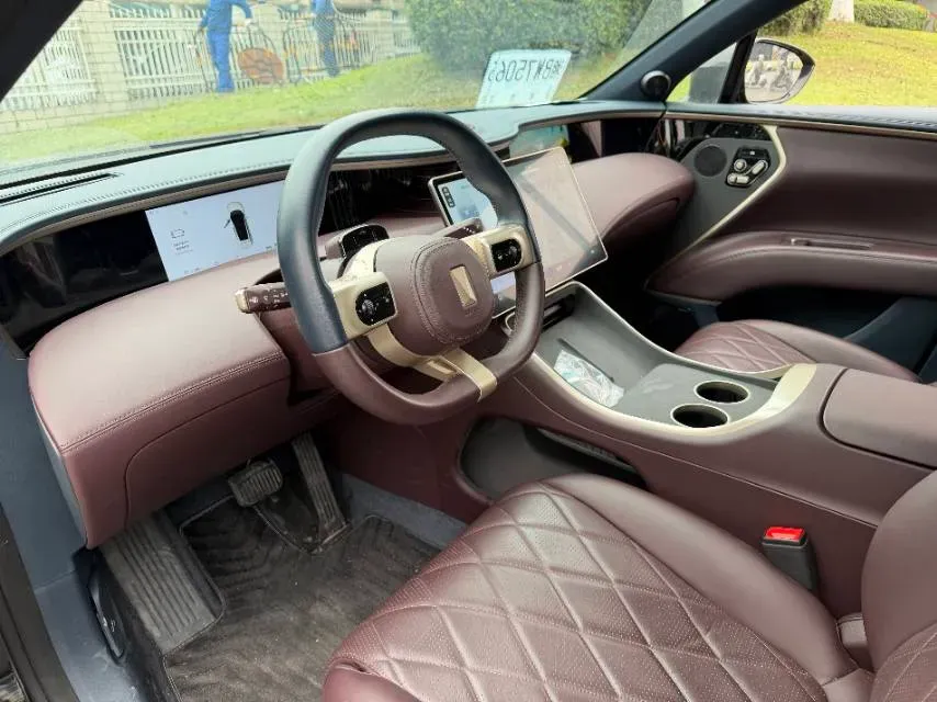 2025 Avatr 11 1.5T 156HP L4 REEV 39.05KWH,autocango,china used car exporter,china ev exporter,chinese used car exporter,chinese used ev exporter