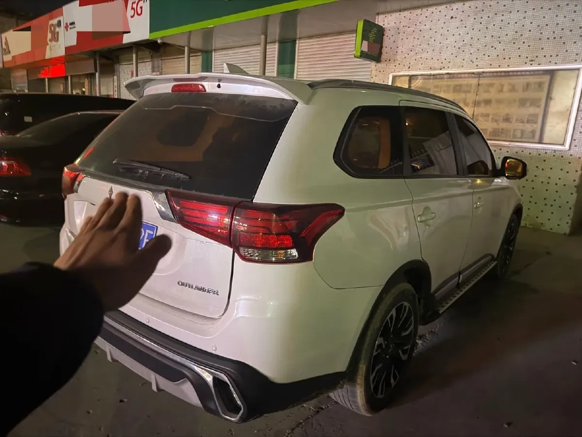 2020 Mitsubishi Outlander 2.0L 166HP L4 CVT,autocango,china used car exporter,china ev exporter,chinese used car exporter,chinese used ev exporter