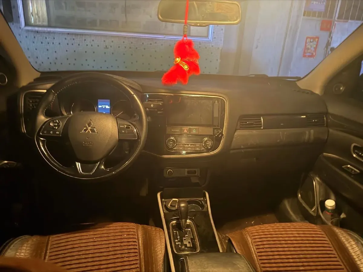 2020 Mitsubishi Outlander 2.0L 166HP L4 CVT,autocango,china used car exporter,china ev exporter,chinese used car exporter,chinese used ev exporter