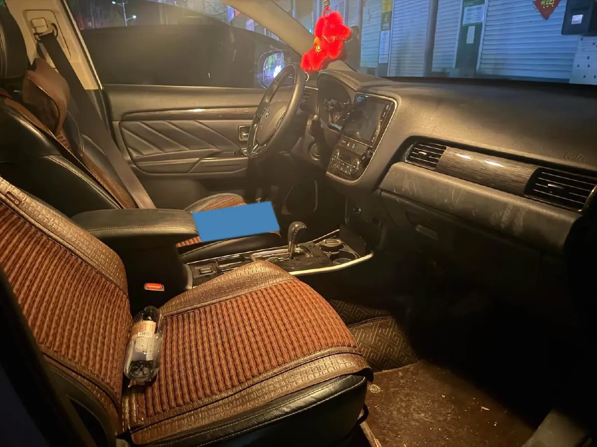 2020 Mitsubishi Outlander 2.0L 166HP L4 CVT,autocango,china used car exporter,china ev exporter,chinese used car exporter,chinese used ev exporter