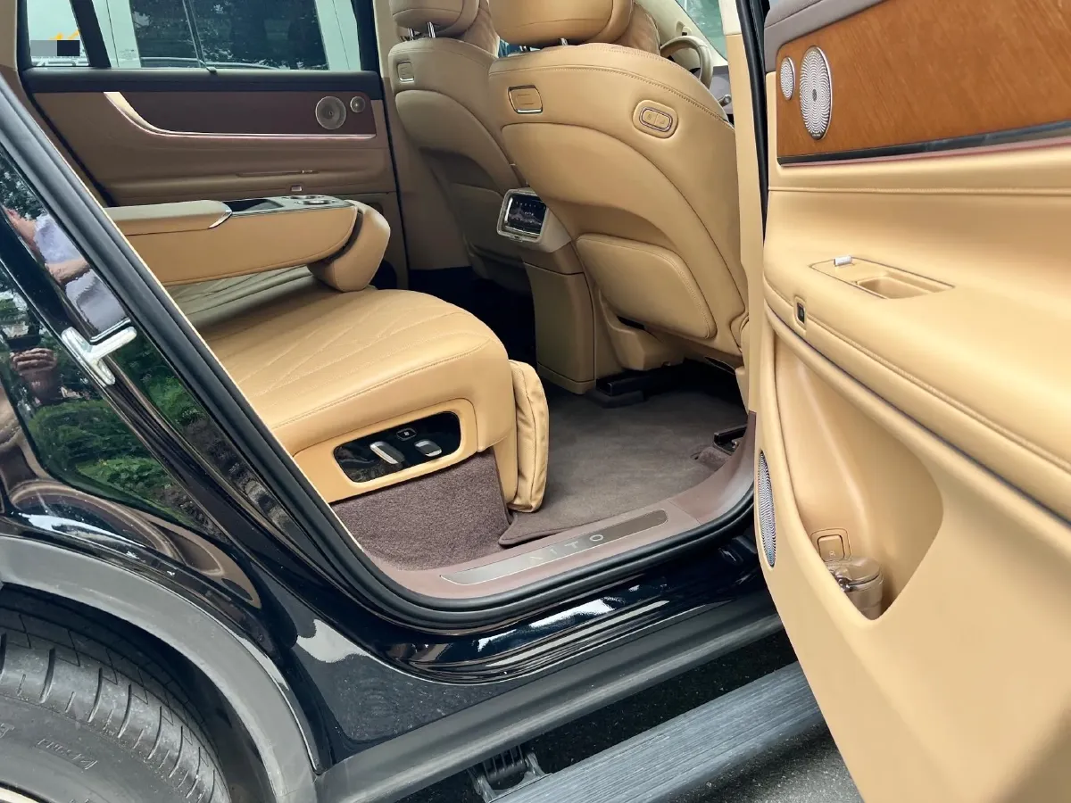 2024 AITO AITO M9 1.5T 152HP L4 REEV 42KWH,autocango,china used car exporter,china ev exporter,chinese used car exporter,chinese used ev exporter