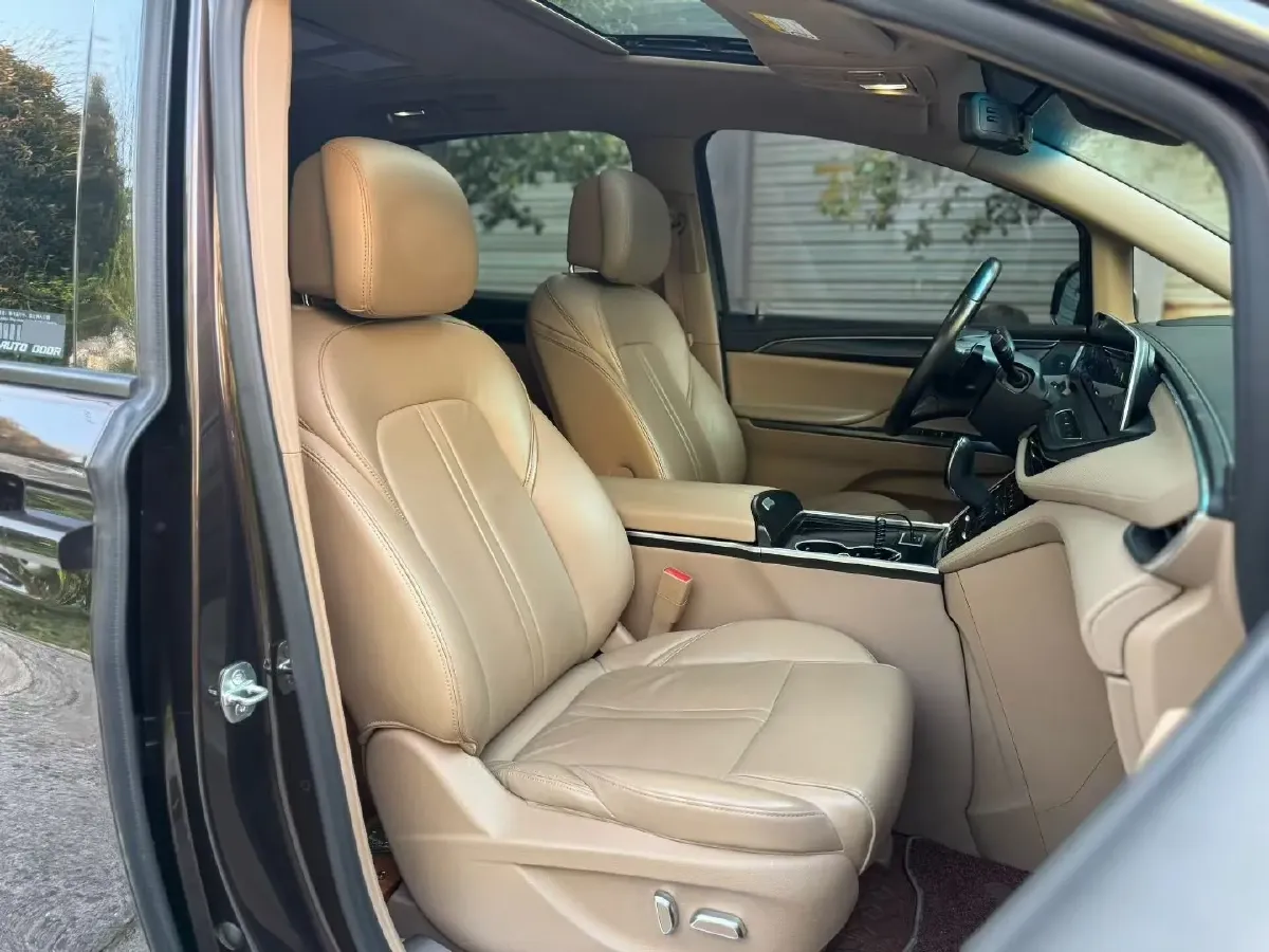 2021 Buick GL8 2.0T 237HP L4 9AT,autocango,china used car exporter,china ev exporter,chinese used car exporter,chinese used ev exporter