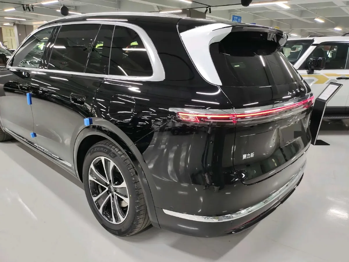 2026 AITO AITO M7 REEV 160HP REEV,autocango,china used car exporter,china ev exporter,chinese used car exporter,chinese used ev exporter