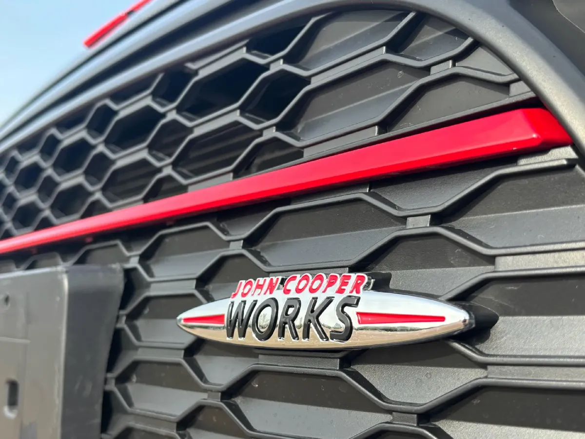 2023 MINI JCW 2.0T 231HP L4 8AT,autocango,china used car exporter,china ev exporter,chinese used car exporter,chinese used ev exporter