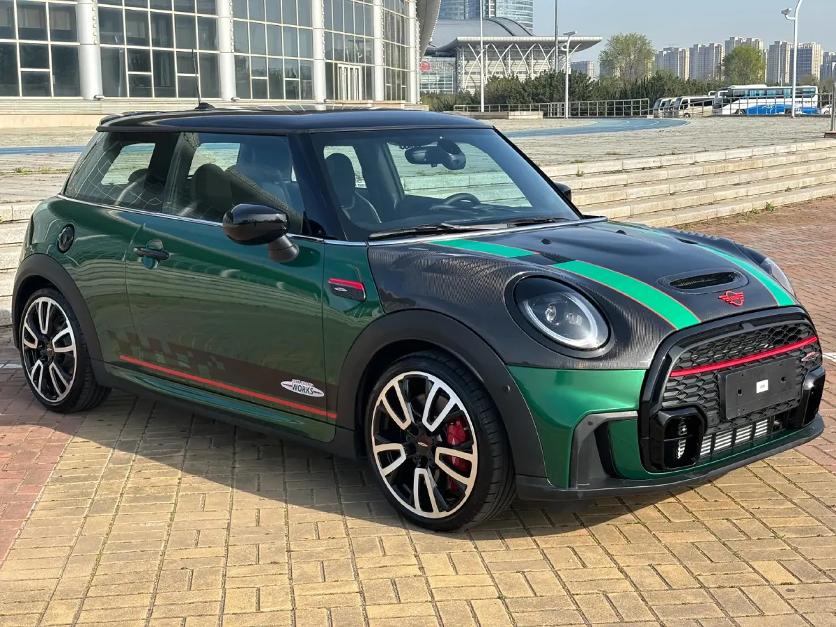2023 MINI JCW 2.0T 231HP L4 8AT,autocango,china used car exporter,china ev exporter,chinese used car exporter,chinese used ev exporter
