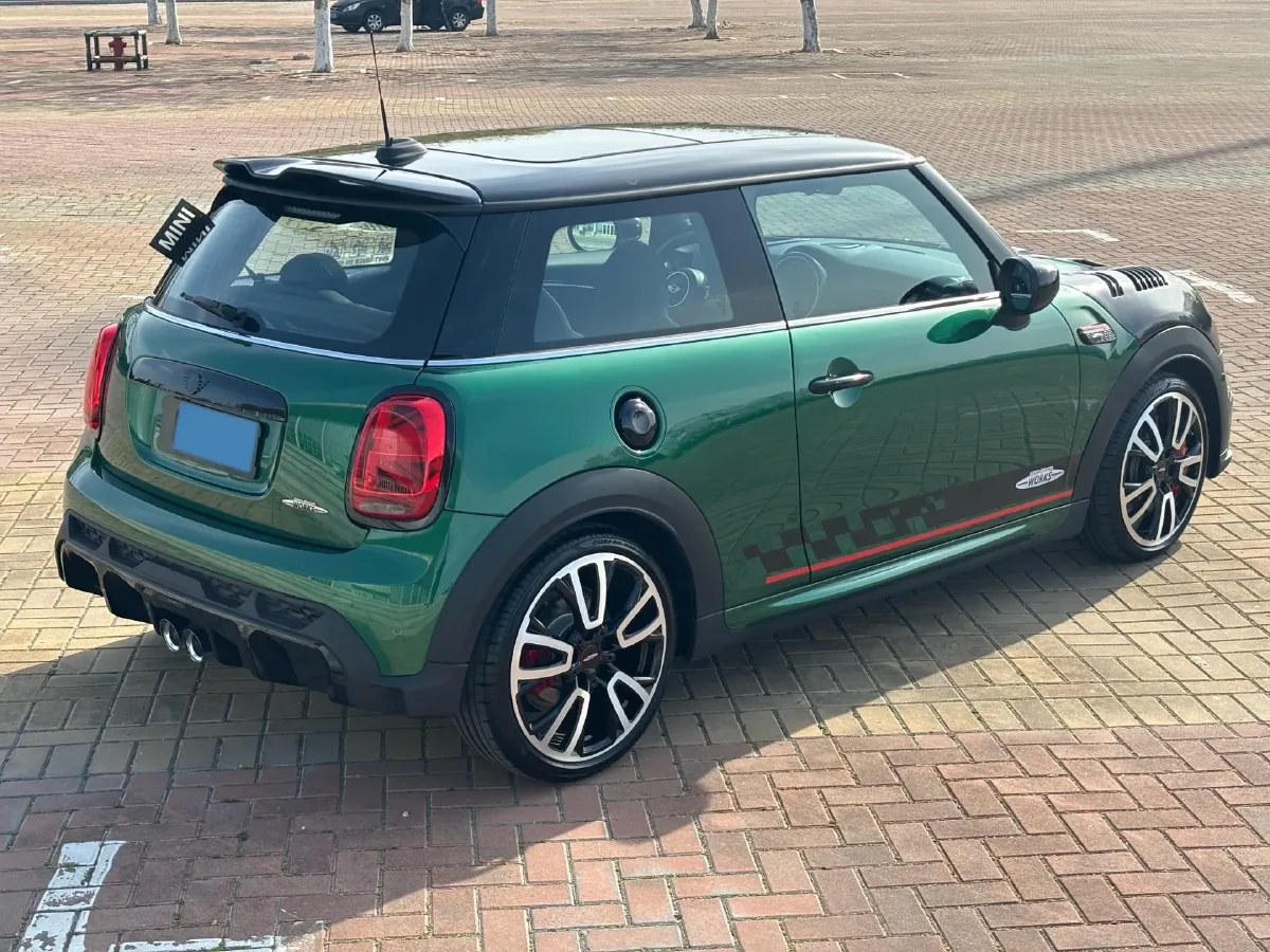 2023 MINI JCW 2.0T 231HP L4 8AT,autocango,china used car exporter,china ev exporter,chinese used car exporter,chinese used ev exporter