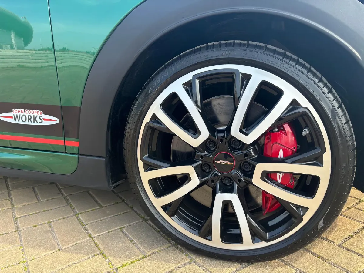 2023 MINI JCW 2.0T 231HP L4 8AT,autocango,china used car exporter,china ev exporter,chinese used car exporter,chinese used ev exporter