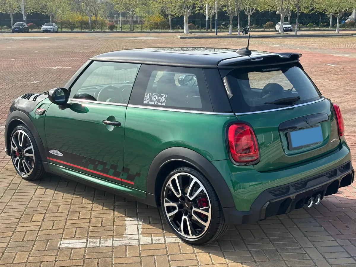 2023 MINI JCW 2.0T 231HP L4 8AT,autocango,china used car exporter,china ev exporter,chinese used car exporter,chinese used ev exporter