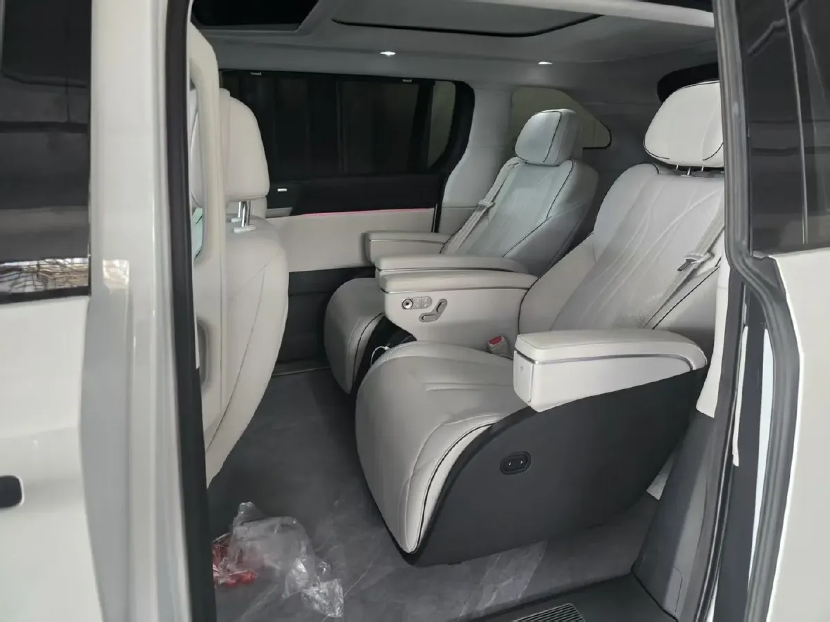 2024 Xpeng X9 BEV 101.5KWH,autocango,china used car exporter,china ev exporter,chinese used car exporter,chinese used ev exporter