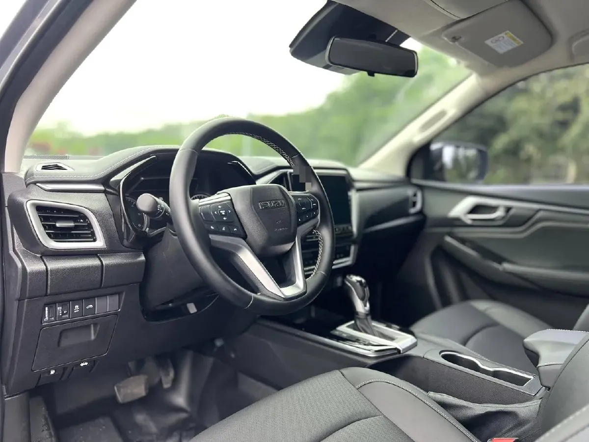 2021 Isuzu D-MAX 1.9T 163HP L4 6AT,autocango,china used car exporter,china ev exporter,chinese used car exporter,chinese used ev exporter