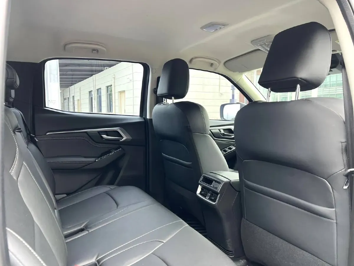 2021 Isuzu D-MAX 1.9T 163HP L4 6AT,autocango,china used car exporter,china ev exporter,chinese used car exporter,chinese used ev exporter