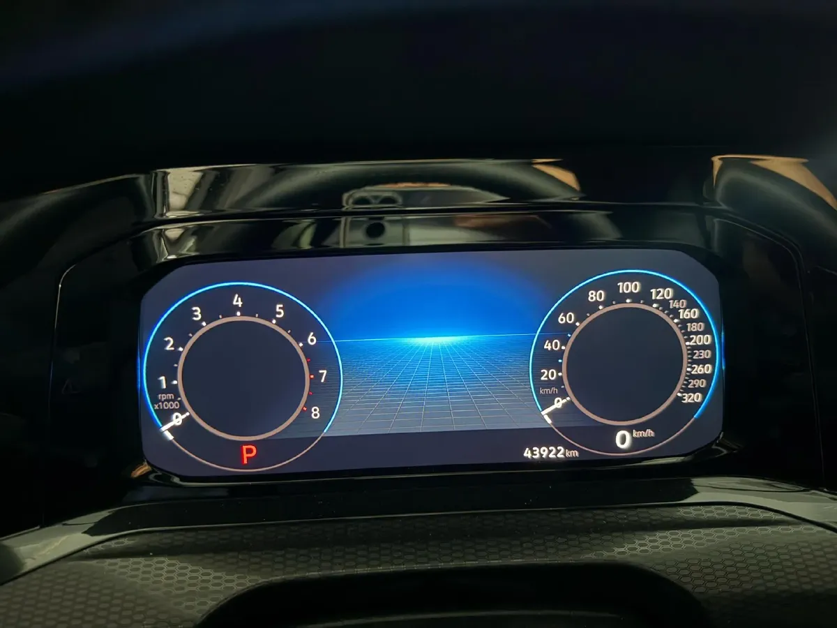 2021 Volkswagen GolfGTI 2.0T 220HP L4 7DCT,autocango,china used car exporter,china ev exporter,chinese used car exporter,chinese used ev exporter