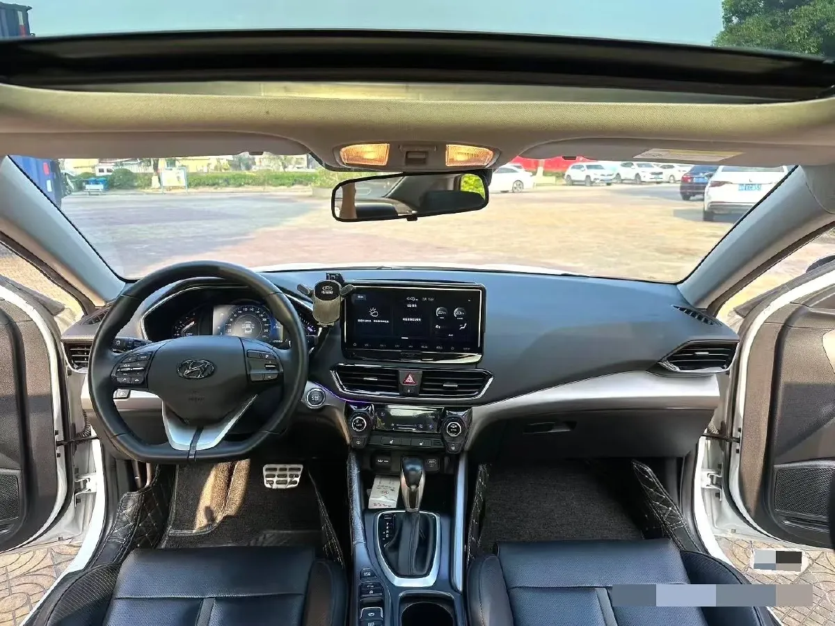 2021 Hyundai La Festa 1.6T 204HP L4 7DCT,autocango,china used car exporter,china ev exporter,chinese used car exporter,chinese used ev exporter