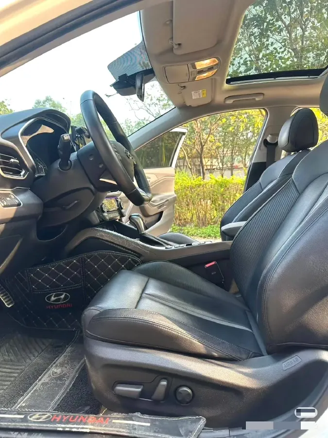 2021 Hyundai La Festa 1.6T 204HP L4 7DCT,autocango,china used car exporter,china ev exporter,chinese used car exporter,chinese used ev exporter