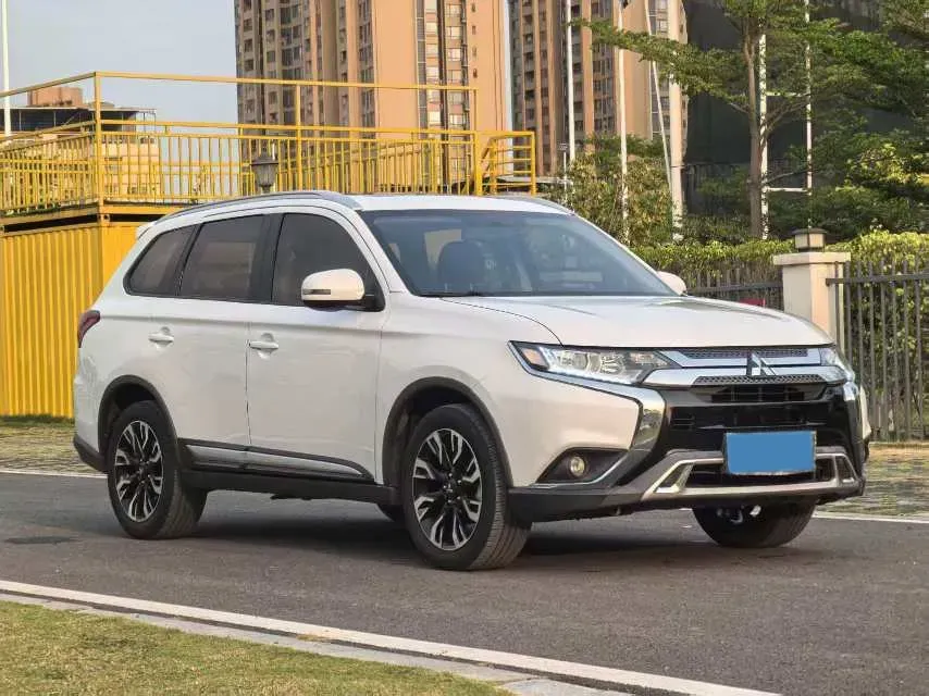 2019 Mitsubishi Outlander 2.0L 166HP L4 CVT,autocango,china used car exporter,china ev exporter,chinese used car exporter,chinese used ev exporter