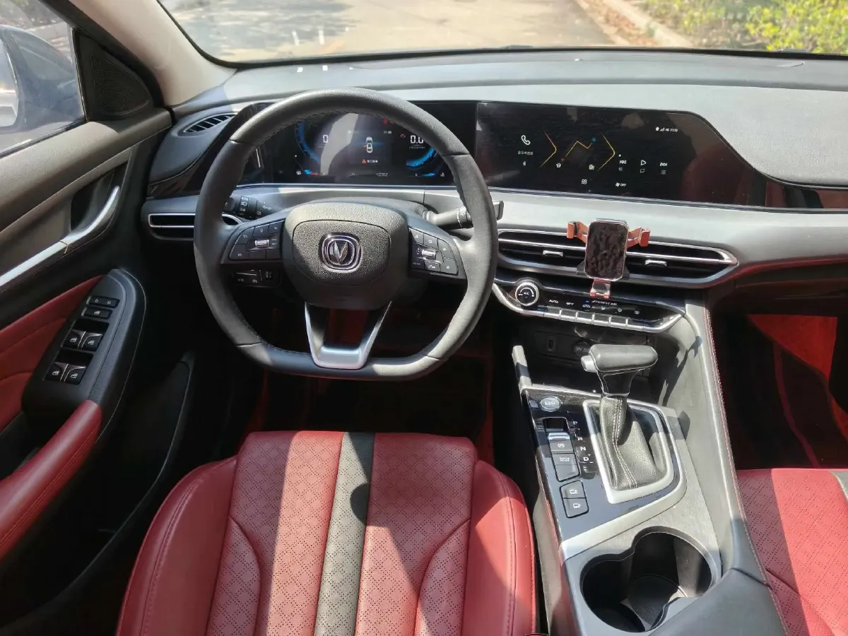 2021 ChangAn Eado 1.4T 160HP L4 7DCT,autocango,china used car exporter,china ev exporter,chinese used car exporter,chinese used ev exporter