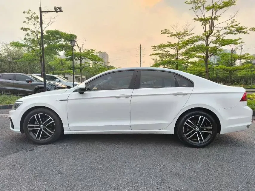 2019 Volkswagen Passat 1.4T 150HP L4 7DCT,autocango,china used car exporter,china ev exporter,chinese used car exporter,chinese used ev exporter