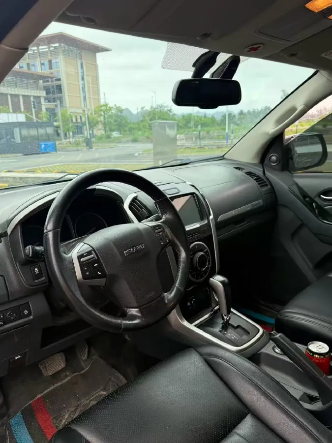 2018 Isuzu D-MAX 3.0T 177HP L4 6AT,autocango,china used car exporter,china ev exporter,chinese used car exporter,chinese used ev exporter