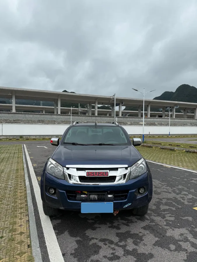 2018 Isuzu D-MAX 3.0T 177HP L4 6AT,autocango,china used car exporter,china ev exporter,chinese used car exporter,chinese used ev exporter