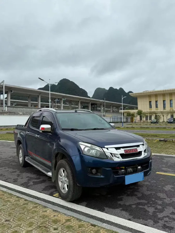 2018 Isuzu D-MAX 3.0T 177HP L4 6AT,autocango,china used car exporter,china ev exporter,chinese used car exporter,chinese used ev exporter
