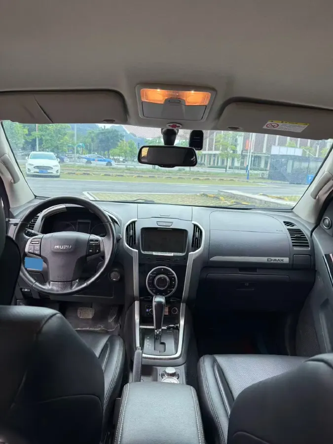 2018 Isuzu D-MAX 3.0T 177HP L4 6AT,autocango,china used car exporter,china ev exporter,chinese used car exporter,chinese used ev exporter