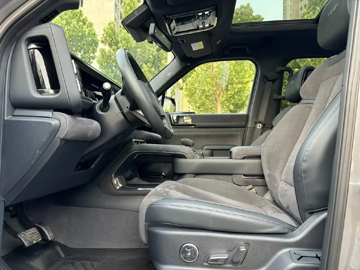 2023 FangChengBao Bao 5 1.5T 194HP L4 E-CVT PHEV 31.8KWH,autocango,china used car exporter,china ev exporter,chinese used car exporter,chinese used ev exporter