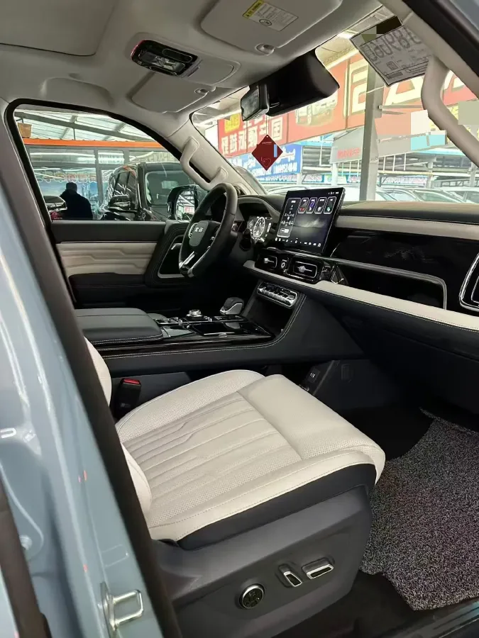 2022 Beijing BJ60 2.0T 267HP L4 8AT,autocango,china used car exporter,china ev exporter,chinese used car exporter,chinese used ev exporter