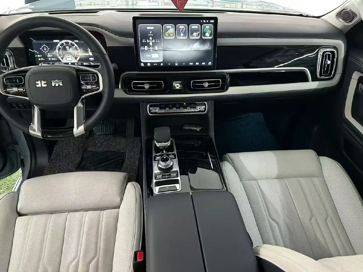 2022 Beijing BJ60 2.0T 267HP L4 8AT,autocango,china used car exporter,china ev exporter,chinese used car exporter,chinese used ev exporter