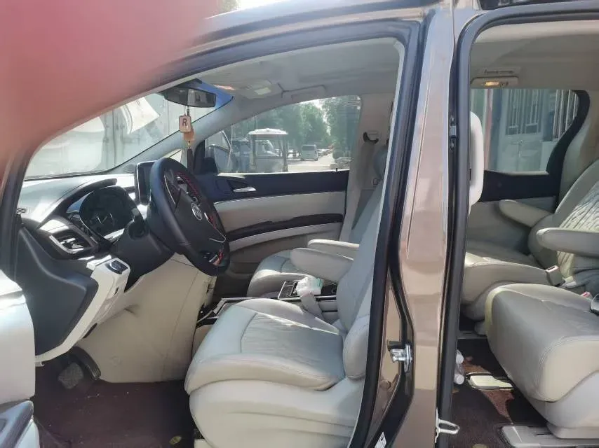 2020 Buick GL8 2.0T 237HP L4 9AT,autocango,china used car exporter,china ev exporter,chinese used car exporter,chinese used ev exporter