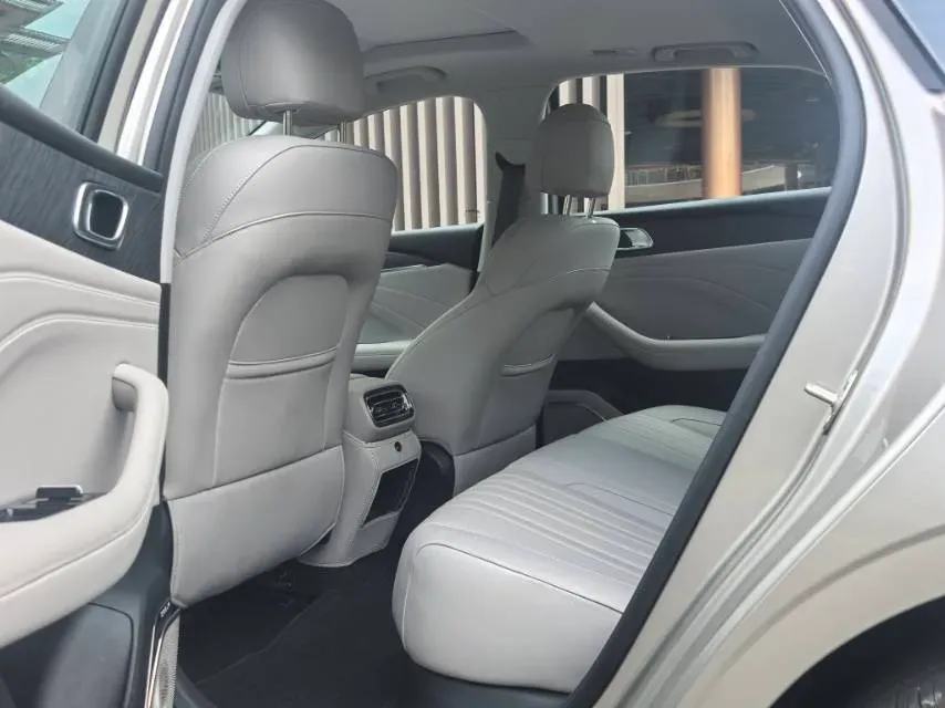 2025 Geely Galaxy A7 1.5L 112HP L4 1DHT PHEV,autocango,china used car exporter,china ev exporter,chinese used car exporter,chinese used ev exporter