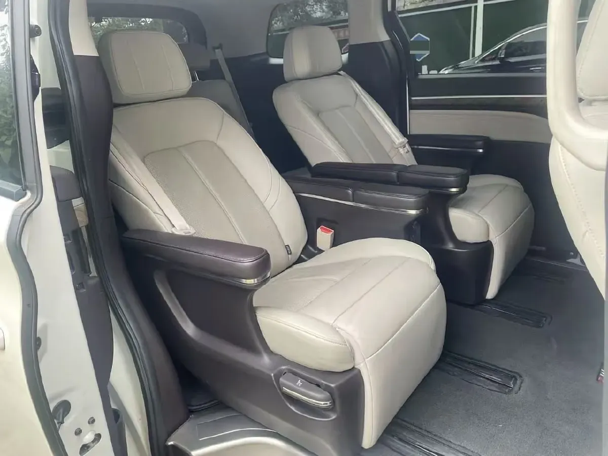 2021 GAC Trumpchi M8 2.0T 252HP L4 8AT,autocango,china used car exporter,china ev exporter,chinese used car exporter,chinese used ev exporter