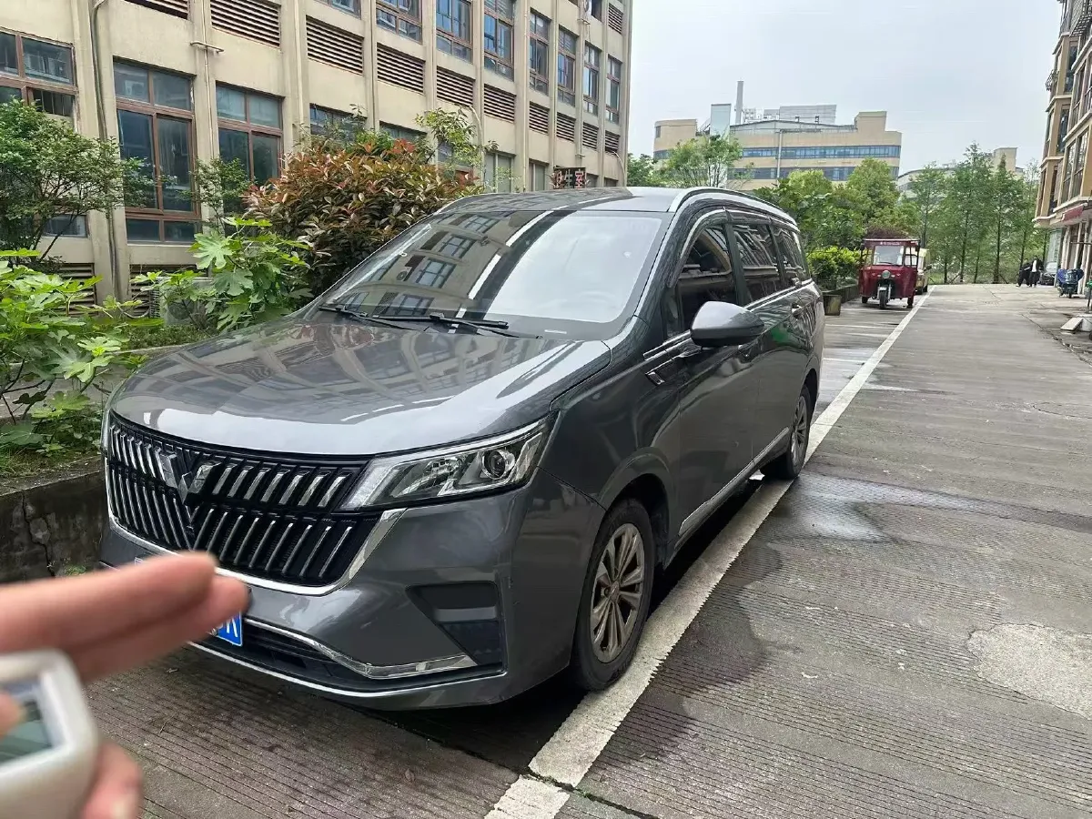 2022 WuLing JiaChen 1.5T 147HP L4 6MT,autocango,china used car exporter,china ev exporter,chinese used car exporter,chinese used ev exporter