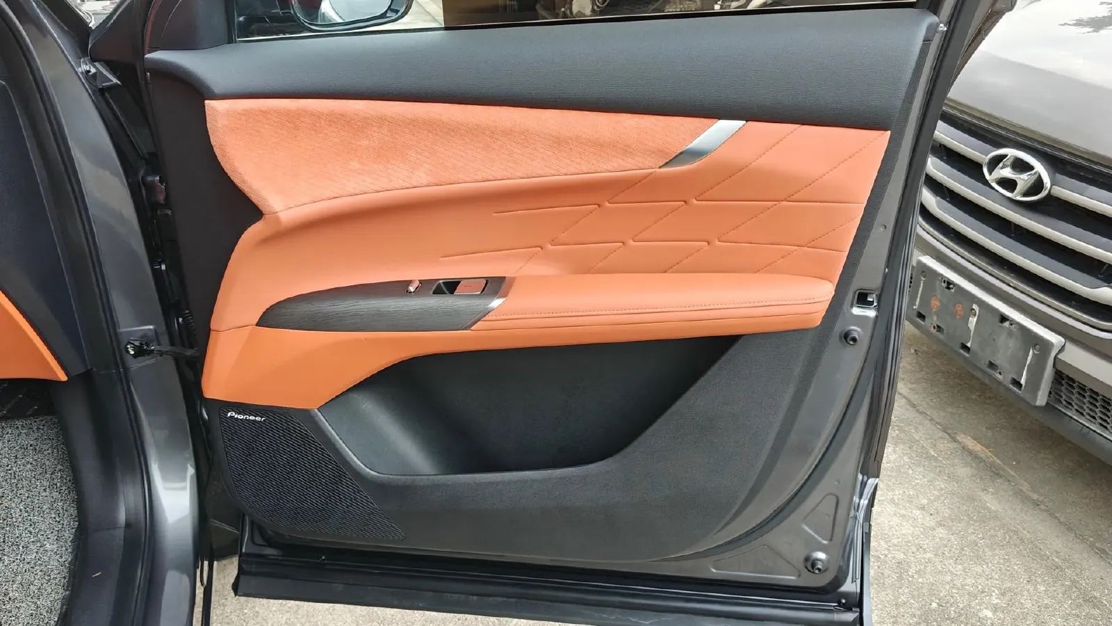 2025 ChangAn CS75 Plus 1.5T 192HP L4 8AT,autocango,china used car exporter,china ev exporter,chinese used car exporter,chinese used ev exporter