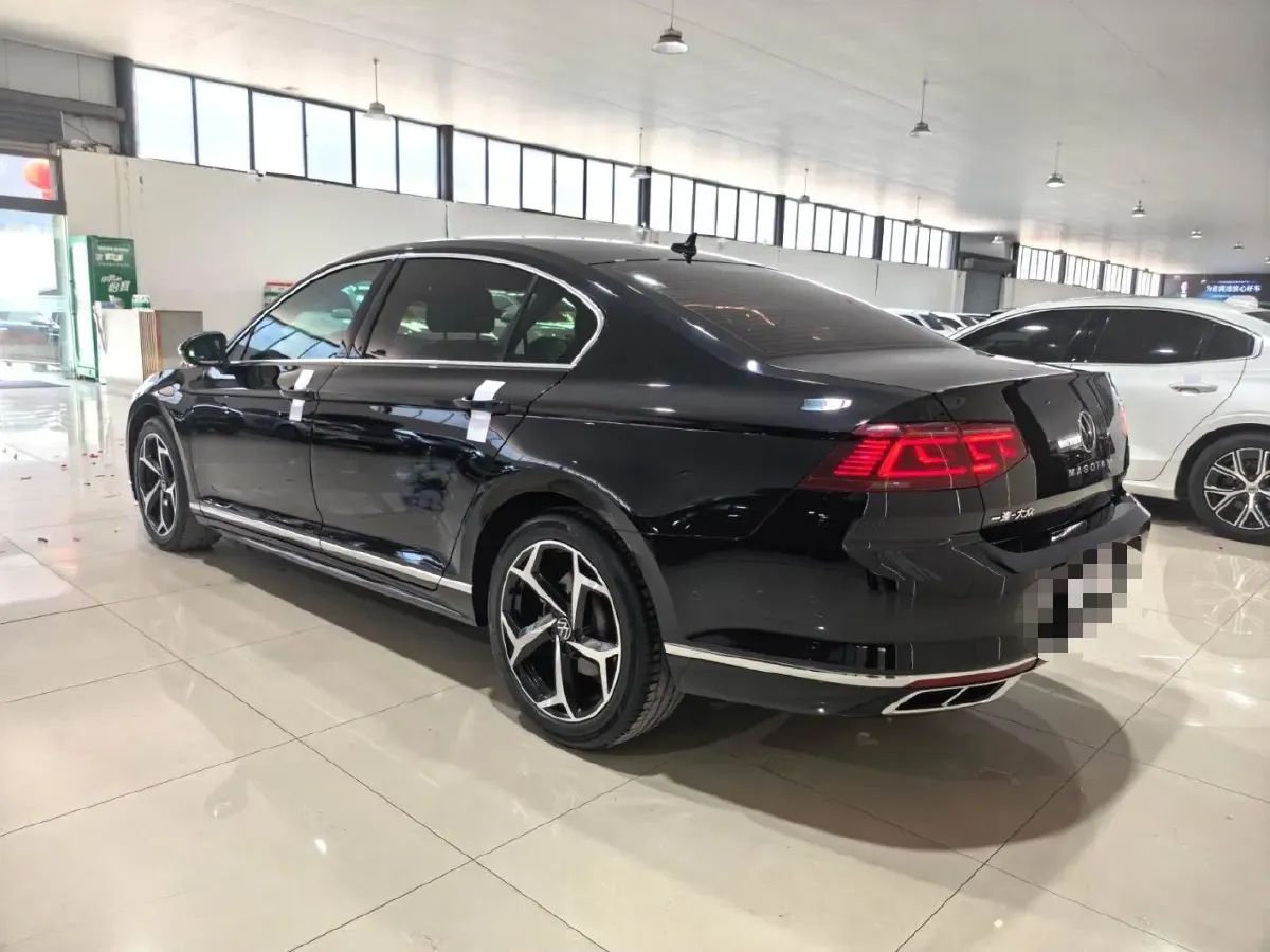 2023 Volkswagen Magotan 2.0T 186HP L4 7DCT,autocango,china used car exporter,china ev exporter,chinese used car exporter,chinese used ev exporter