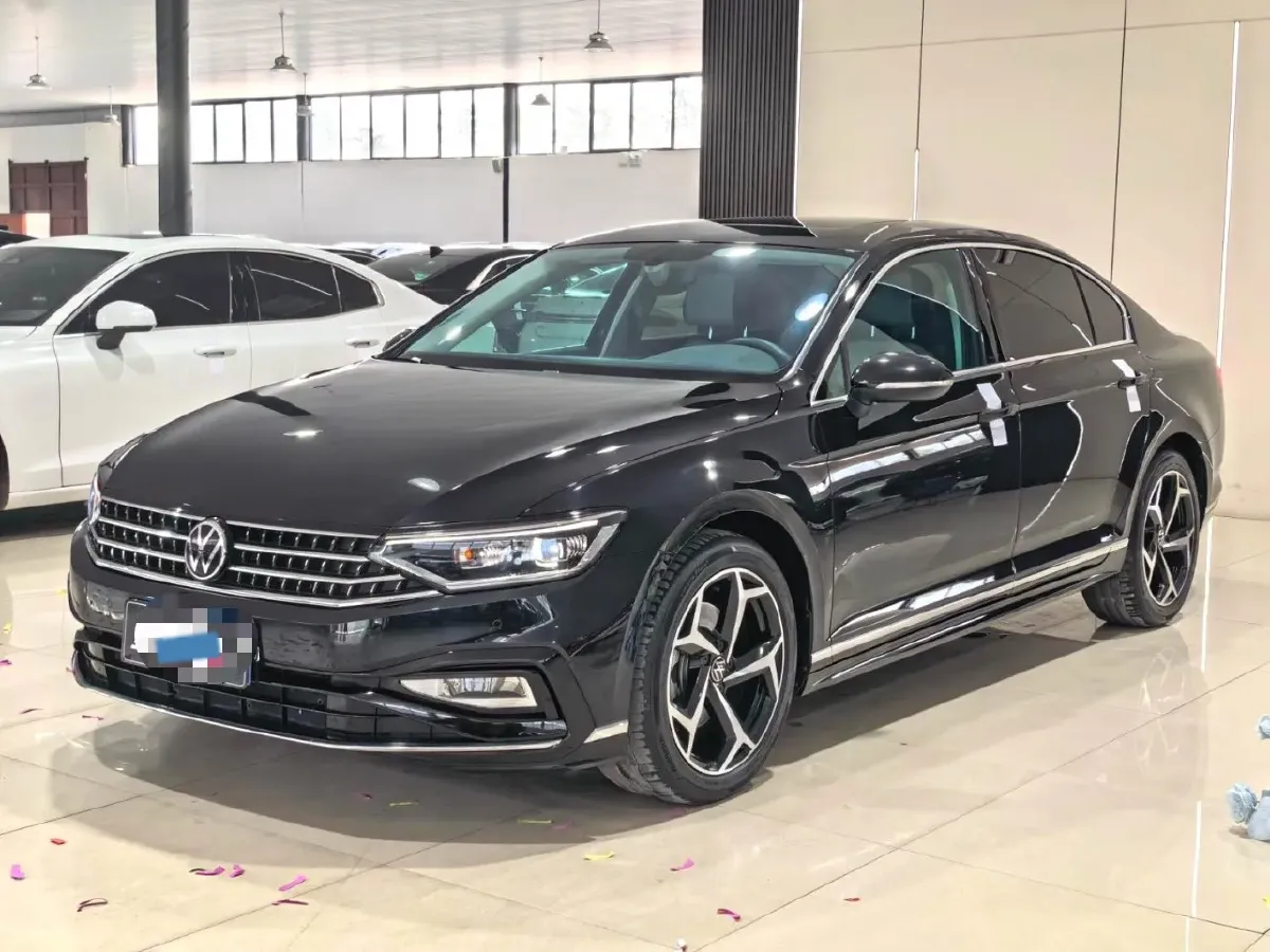 2023 Volkswagen Magotan 2.0T 186HP L4 7DCT,autocango,china used car exporter,china ev exporter,chinese used car exporter,chinese used ev exporter