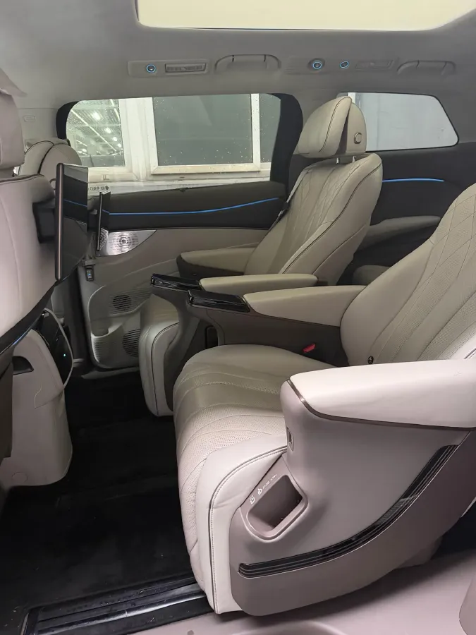 2022 HongQi HS7 3.0T 337HP V6 8AT,autocango,china used car exporter,china ev exporter,chinese used car exporter,chinese used ev exporter